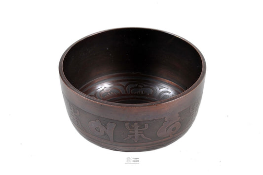 Singing bowl with Buddha's eye engraved